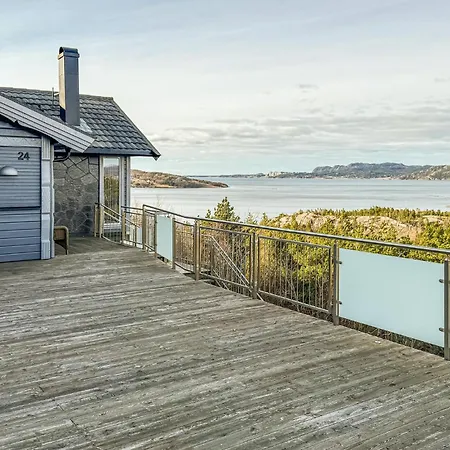 Дом отдыха Awesome In With Wifi